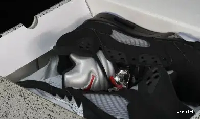 METALLIC AIR BLACK 5 JORDAN (2016) 845035-003 0610